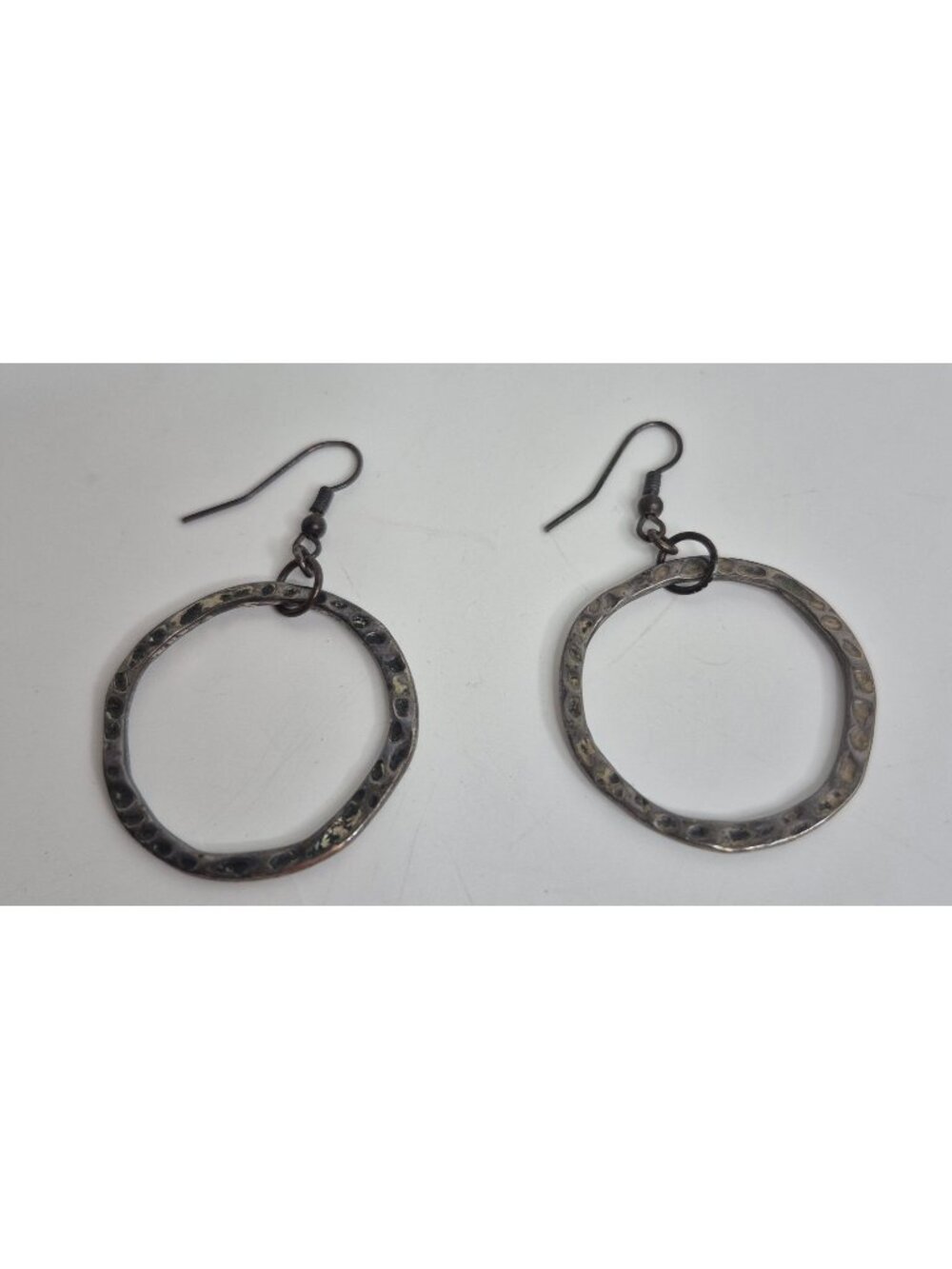 Vintage Hammered Silvertone Metal Round Hoop Earrings Unmarked
